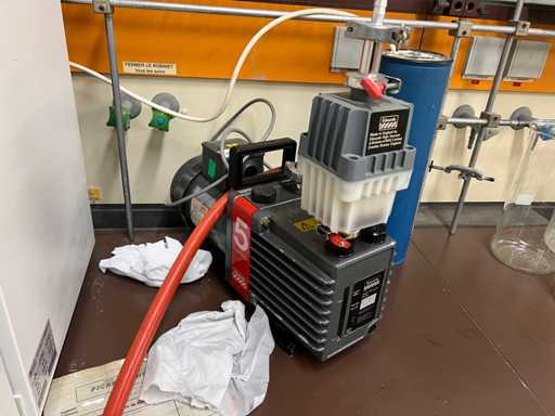 Edwards - E2M5 - Pump