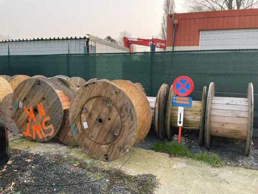 Bobijnen divers 9 stuks