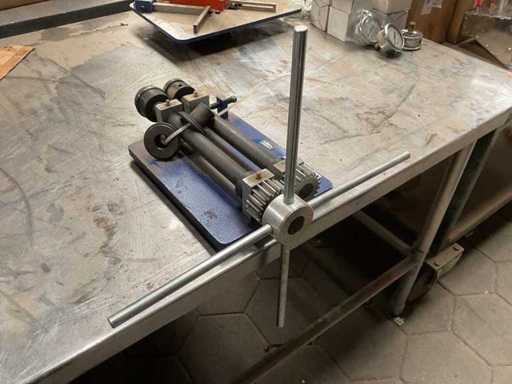 Cowley Manual profile roller