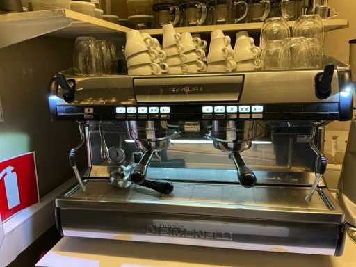 Nuova Simonelli Aurelia II with Fiorenzato F64/E coffee grinder Coffee & espresso machines