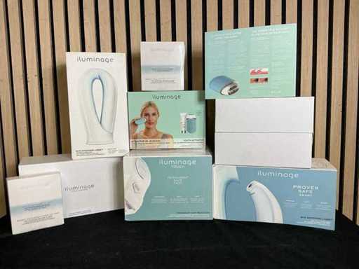 Série de divers articles de beauté sur l’illuminage