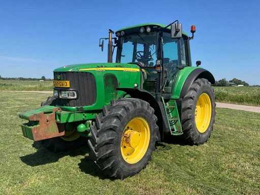 Tracteur agricole John Deere 6920S à traction intégrale de 2003