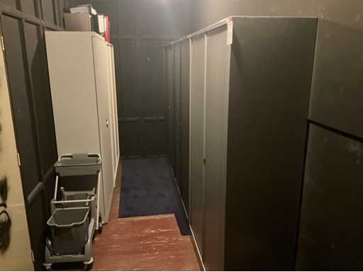 Ahrend rol -en tweedeurskast (5x)