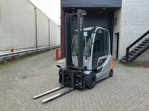 Forklifts, loaders and related ex rental fleet