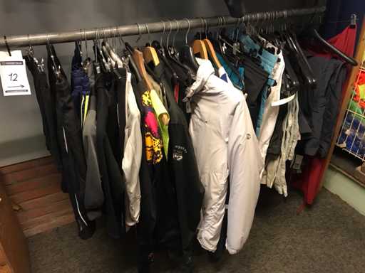 Partij vrijetijd- en sportkleding