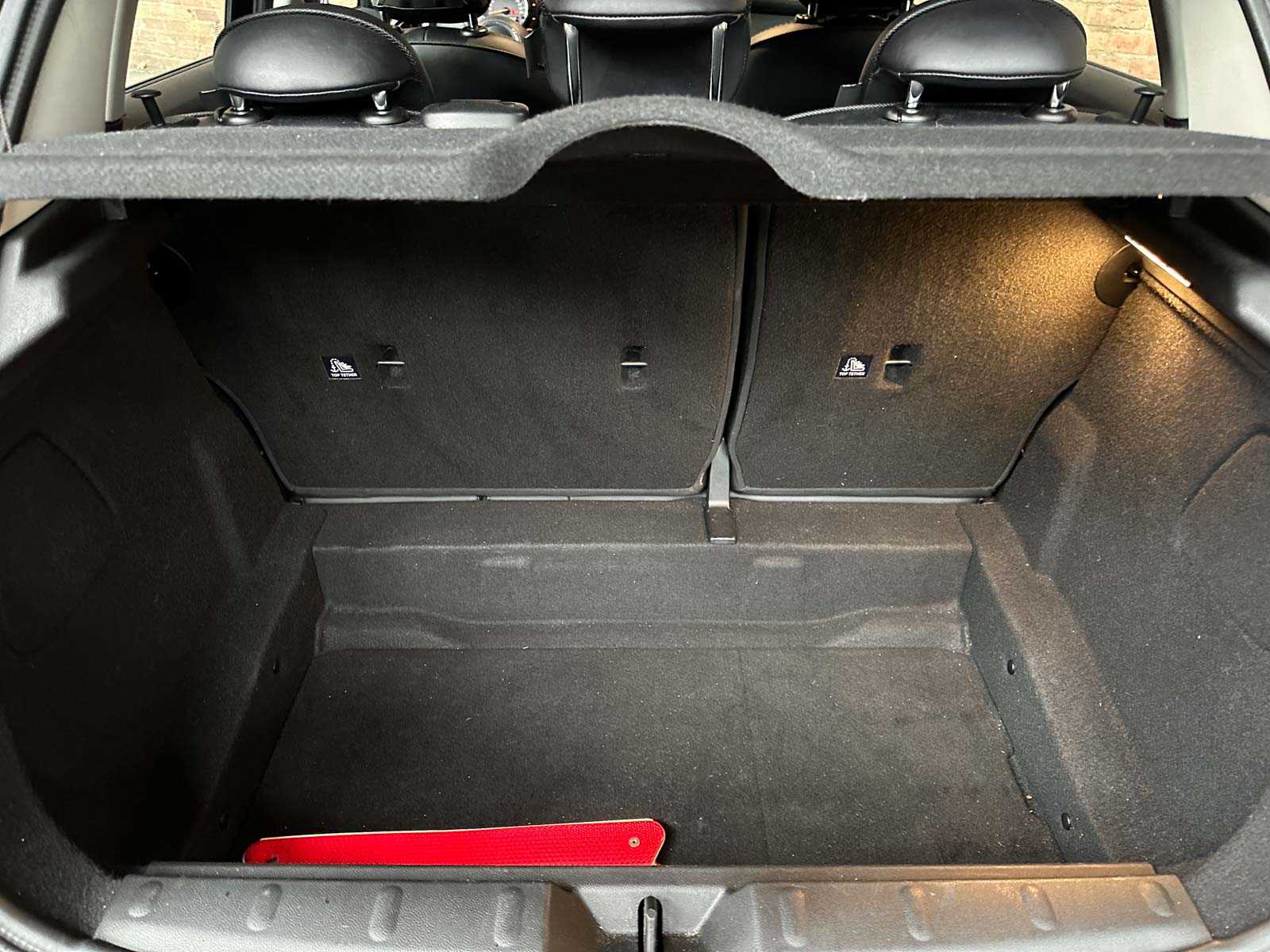 Mini Cooper 1.5 Business 136hp 2016 (Original-NL), KR-270-J