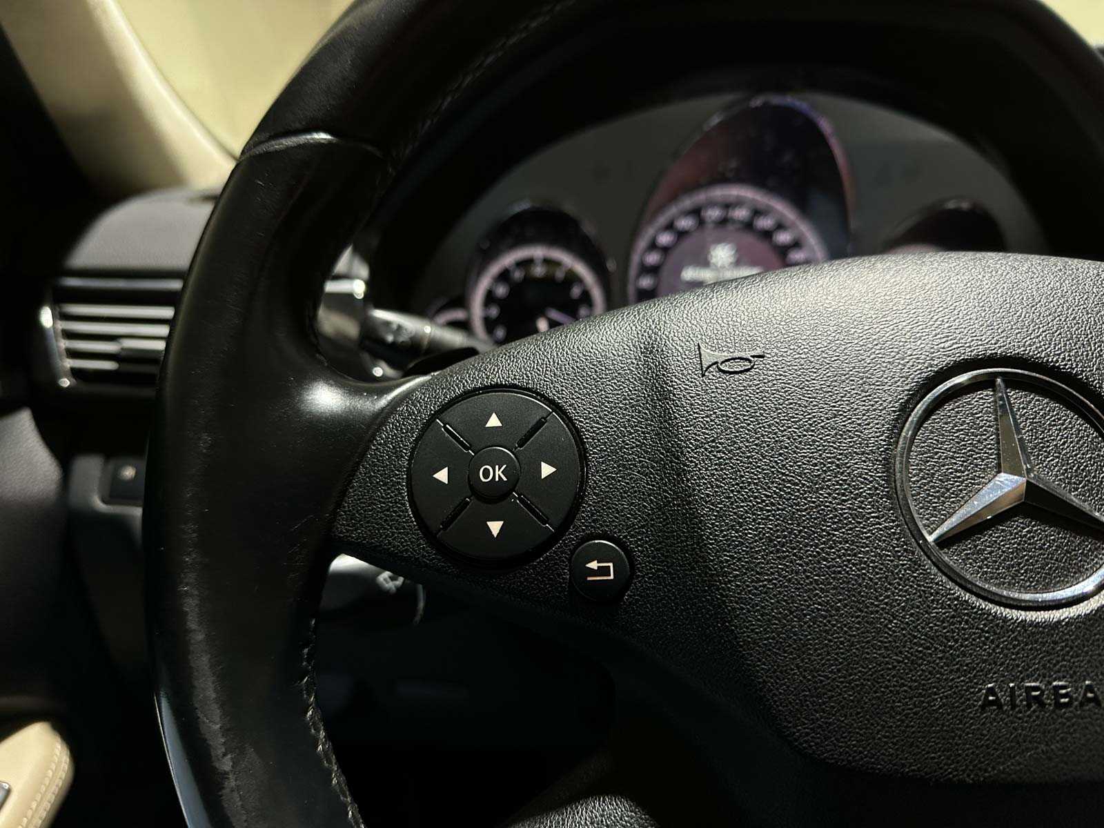 Mercedes-Benz E500 Avantgarde 5.5 V8 387hp 2011 E-Class, JKS-29-N