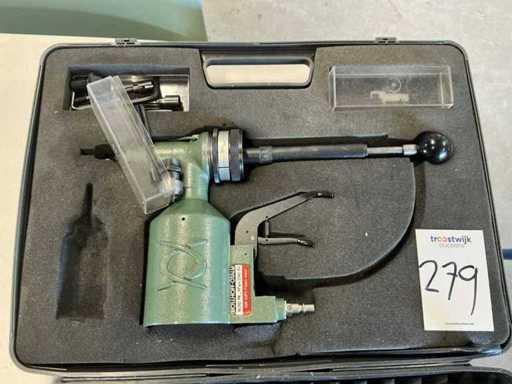 Pinze pneumatiche cieche a capola per rivetti Bollhoff Otalu M310