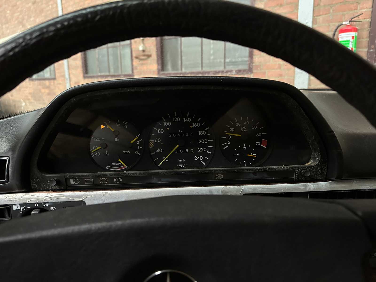 Mercedes-Benz 280 SEL 