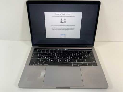 Apple MacBook Pro 13.3", Core(TM) i7 8a generazione, 16 GB di RAM, 251 GB di NVMe Laptop