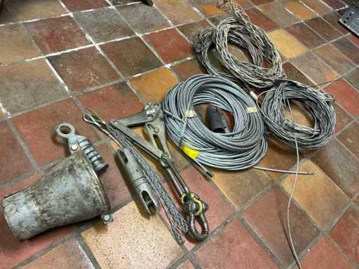 Clemă de cablu cu accesorii