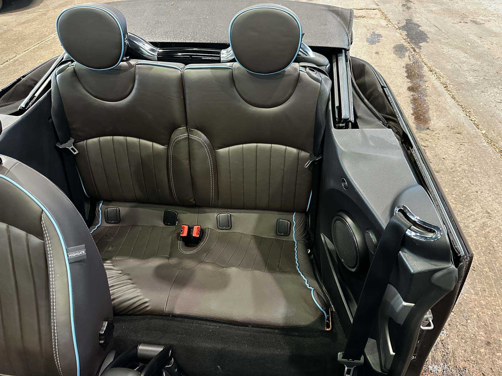 Mini Cooper S Cabriolet 1.6 184pk 2014 AUTOMAAT (Origineel-NL), 3-TJP-74