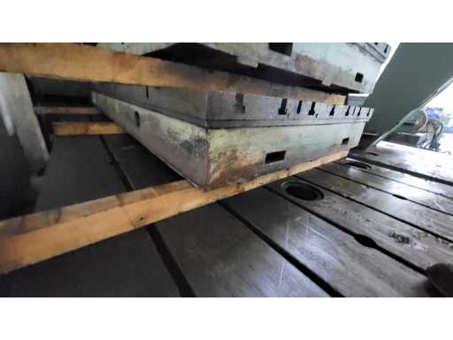 Plaque à fente en T (4660x2090x400mm)