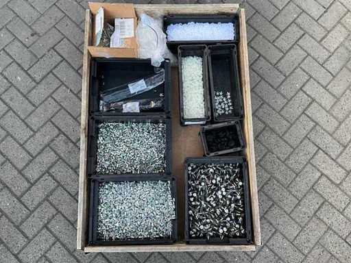 Lot - Würth - Construction and fastening material