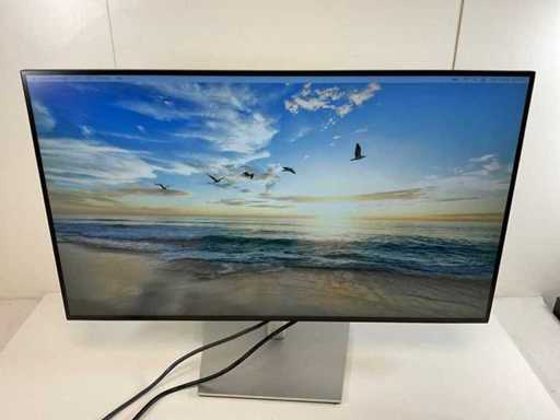 Dell (U3223QE) 32", 3840x2160 (UHD) IPS Monitor