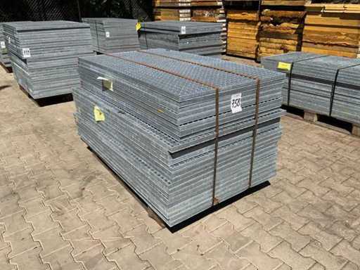 Stalowa podłoga z listwami 1400x880x30mm (24x)