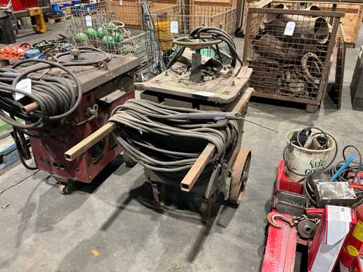 Macchina per saldatura a elettrodi