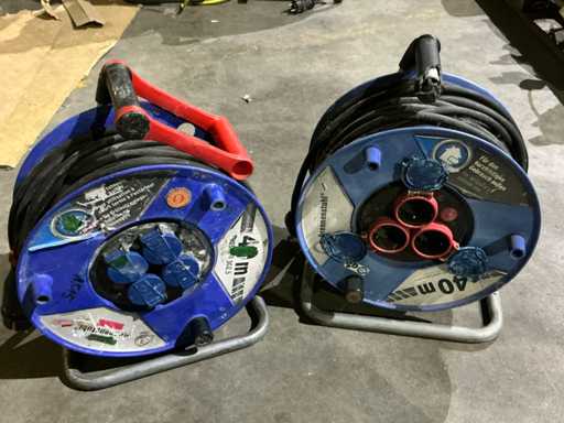 Brennenstuhl Verlängerungskabelspulen und -kabel (2x)