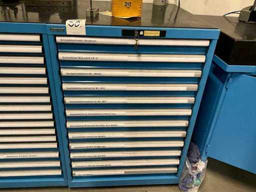 Lista Schubladenschrank mit Inhalt