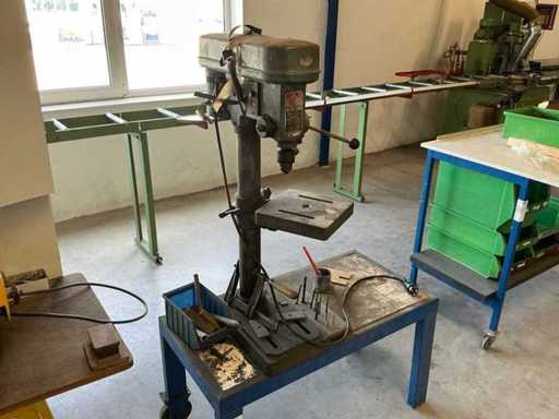 Macchina per perforazione a colonna Hitachi BE-3601