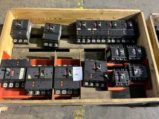 Merlin Gerin Circuit breaker (14x)