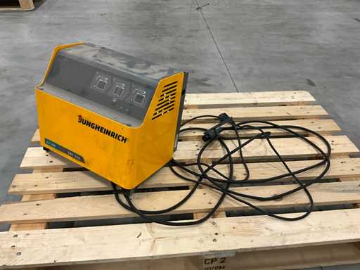 2016 Jungheinrich SLT 100 Acculader