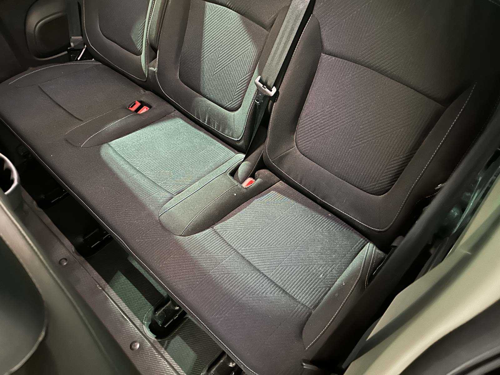 Renault Trafic 2.0 9-Persoons 150pk 2023 Bedrijfswagen