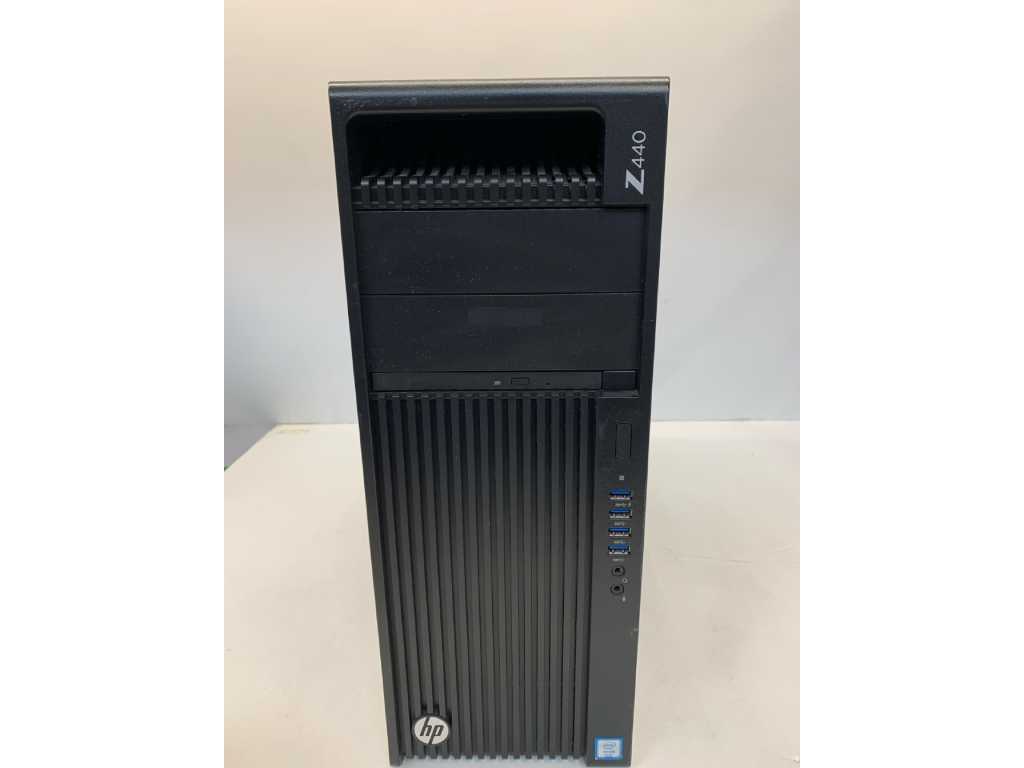 HP Z440 Workstation (-8GB Ram, -1TBssd)