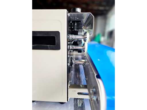 Model FR-900 - Uszczelniacz z taśmą termiczną - różne maszyny pakujące