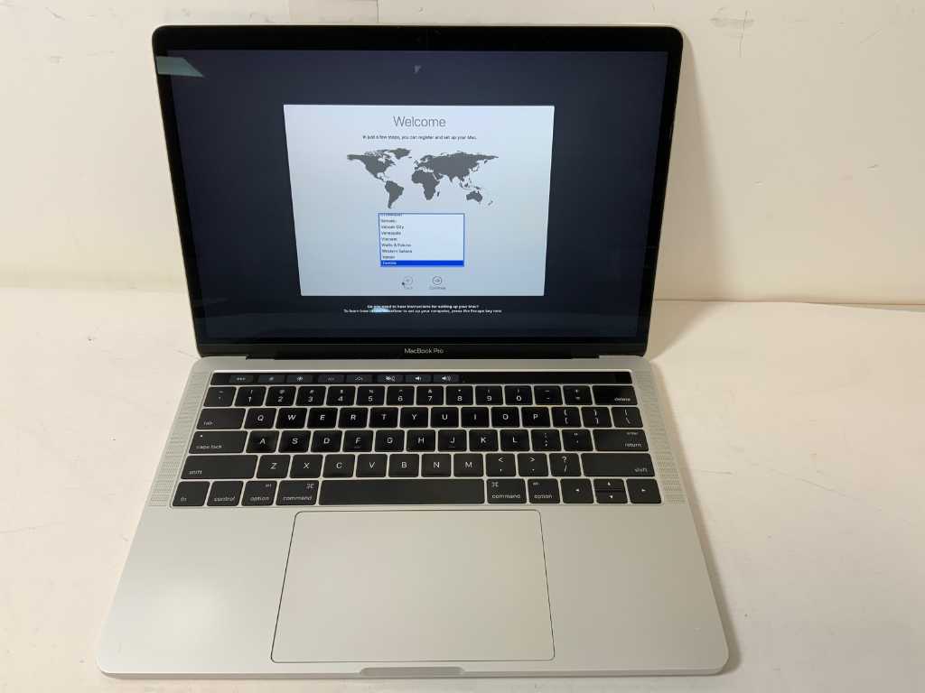 Ordinateur portable Apple MacBook Pro 13,3 pouces, Core(MC) i7 6e génération, 16 Go de RAM, 500 Go NVMe