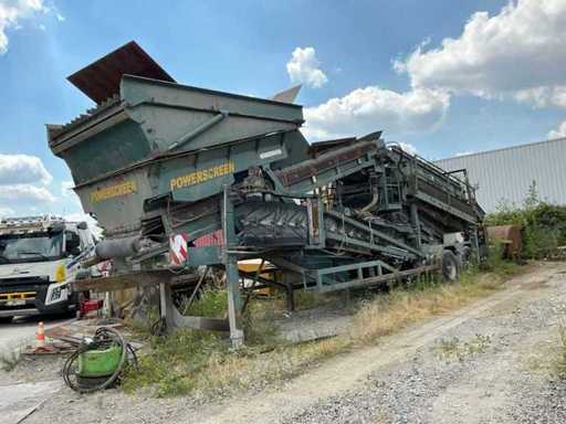Installazione di screening mobile Powerscreen Titan 516