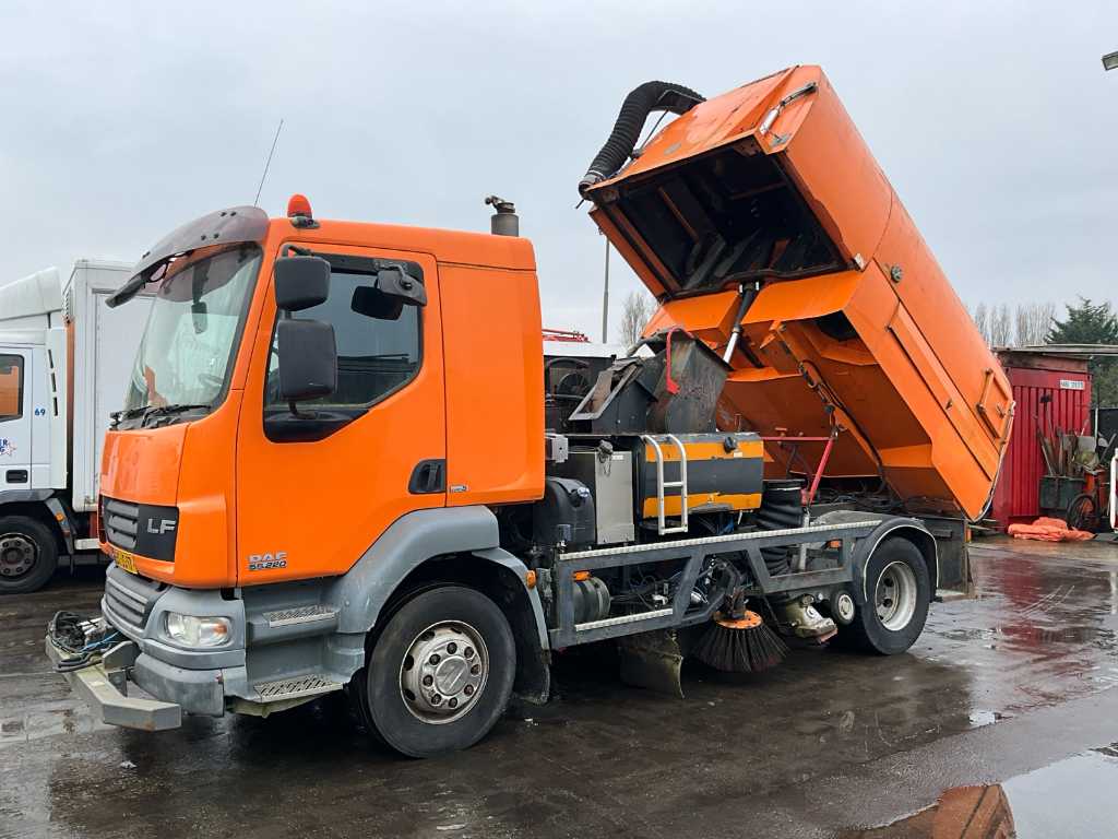 2007 DAF FA LF55G15 Chassis Mounted Sweeper
