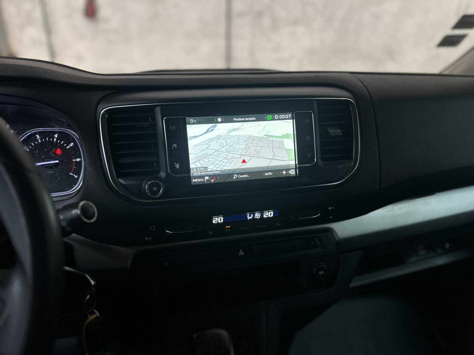 Peugeot Expert Traveller 1.5 9-Sitzer 120 PS 2019