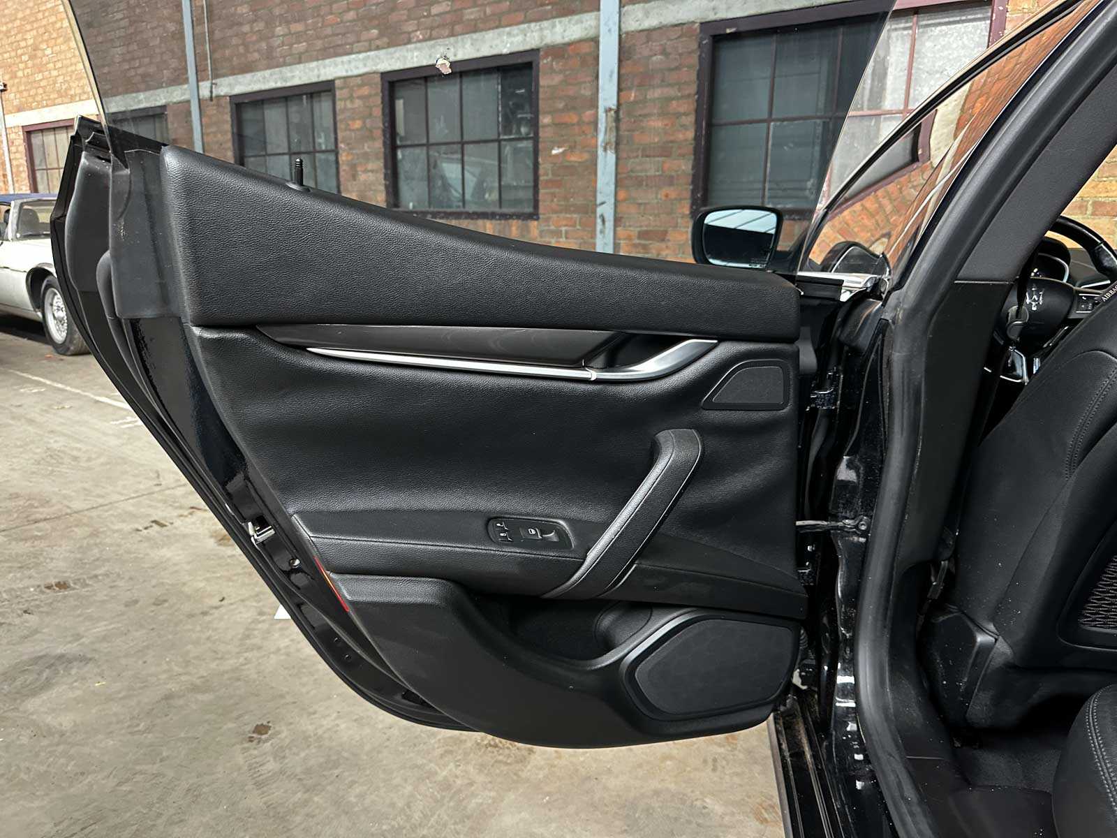 Maserati Ghibli 3.0 V6 350pk 2014