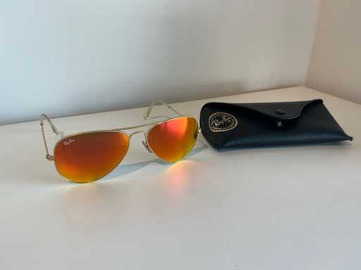 RAY BAN RB3025 AVIATOR Sunglasses