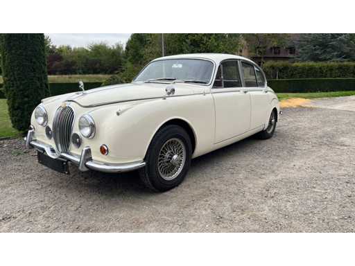 Jaguar 240 Voiture classique de 1968
