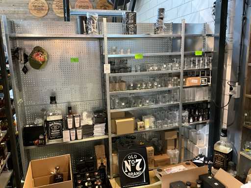 Shelf rack with multifunctional back wall