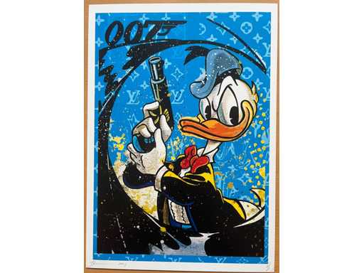 DEATH NYC: Vuitton Donal Duck Agent 007