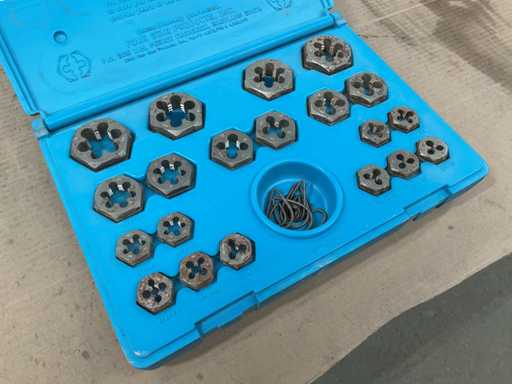 Vier-Sterne-Gewinde-Reparaturset