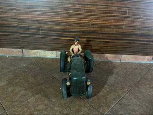 Decoratieve figuurtractor met bestuurder