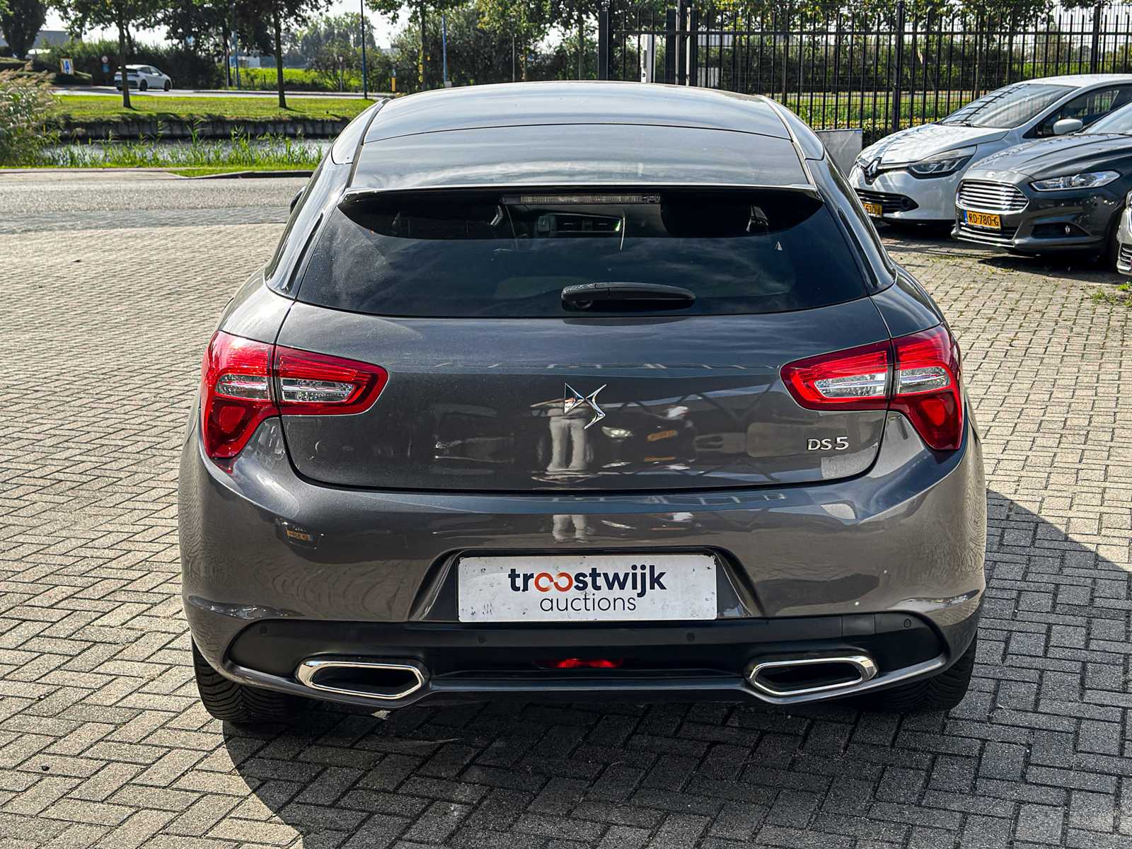 DS 5 2.0 BlueHDi Chic 181hp 2016, KT-828-L