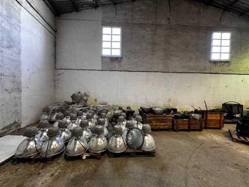 Lot Aluminium Industrial Luminaires (50x)