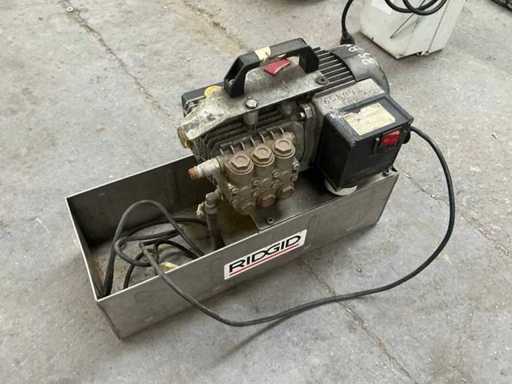 Pompe électrique à boutons-poussoirs Ridgid 1460-E