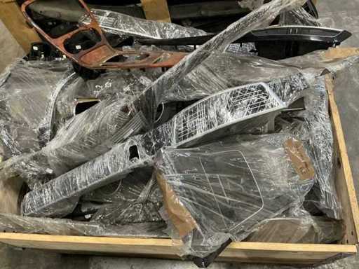 Un lot de piese auto Mercedes-Benz