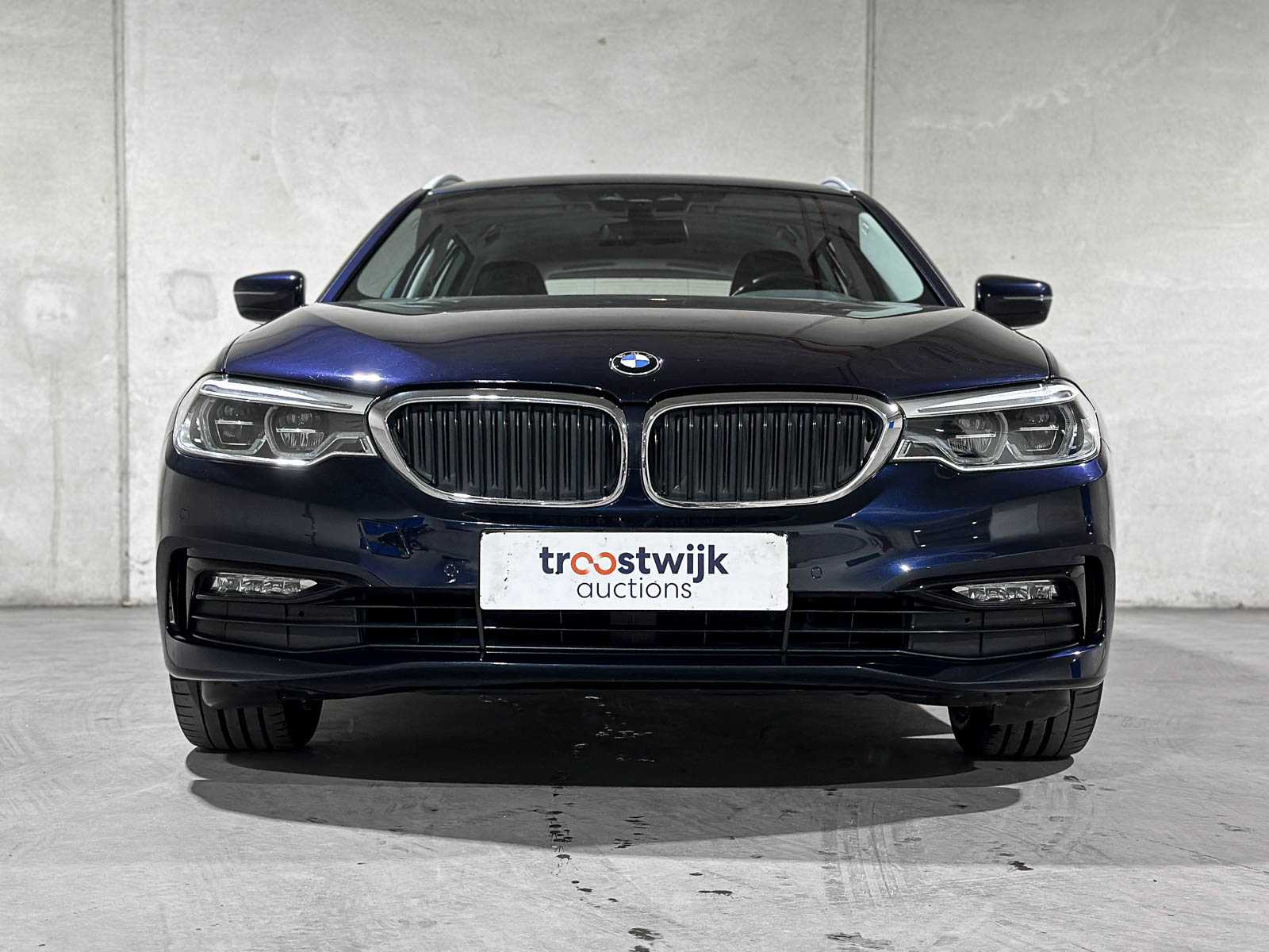BMW 520i Touring High Executive Sport-Line 5-serie 184pk 2019, XG-208-V