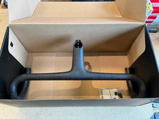 Specialized Roval Alpinist road cockpit carbon bicycle handlebar - 31.8x44cm