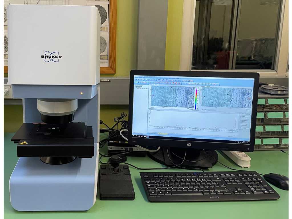 Microscopio Bruker LUMOS FT-IR