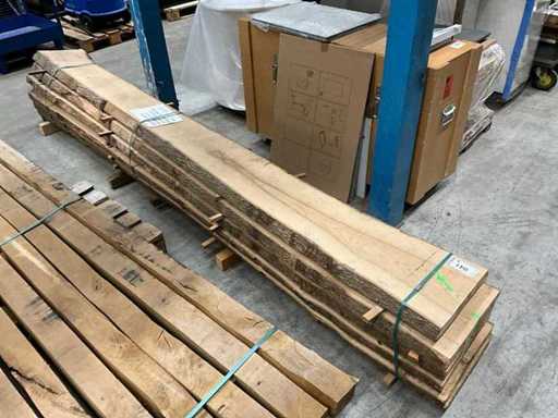 Ash log / trunk / 4.20m long / diameter approx. 42cm / sawn into 5.0cm / 6 planks