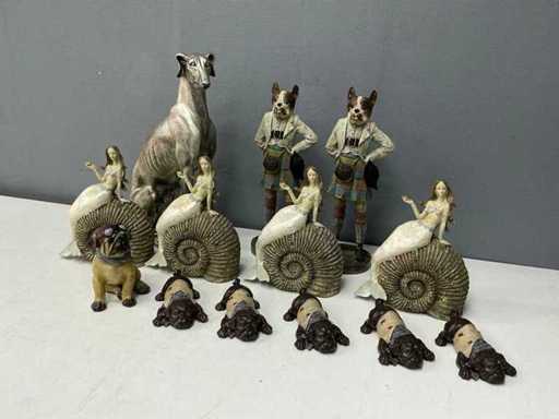 Statuia câinelui și sirenei (13x)