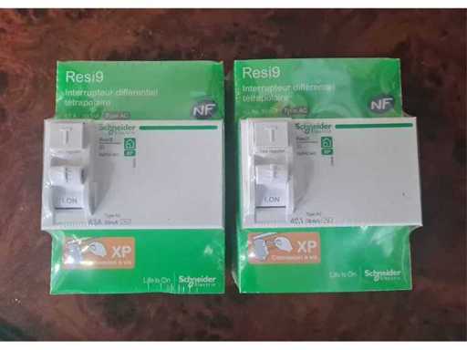 Schneider - Resi9 XP - Wyłączniki tetrapolowe - Tetrapolarny przełącznik różnicowy - 4P - 40A + 63A - 30mA - AC typ - PE (2x)